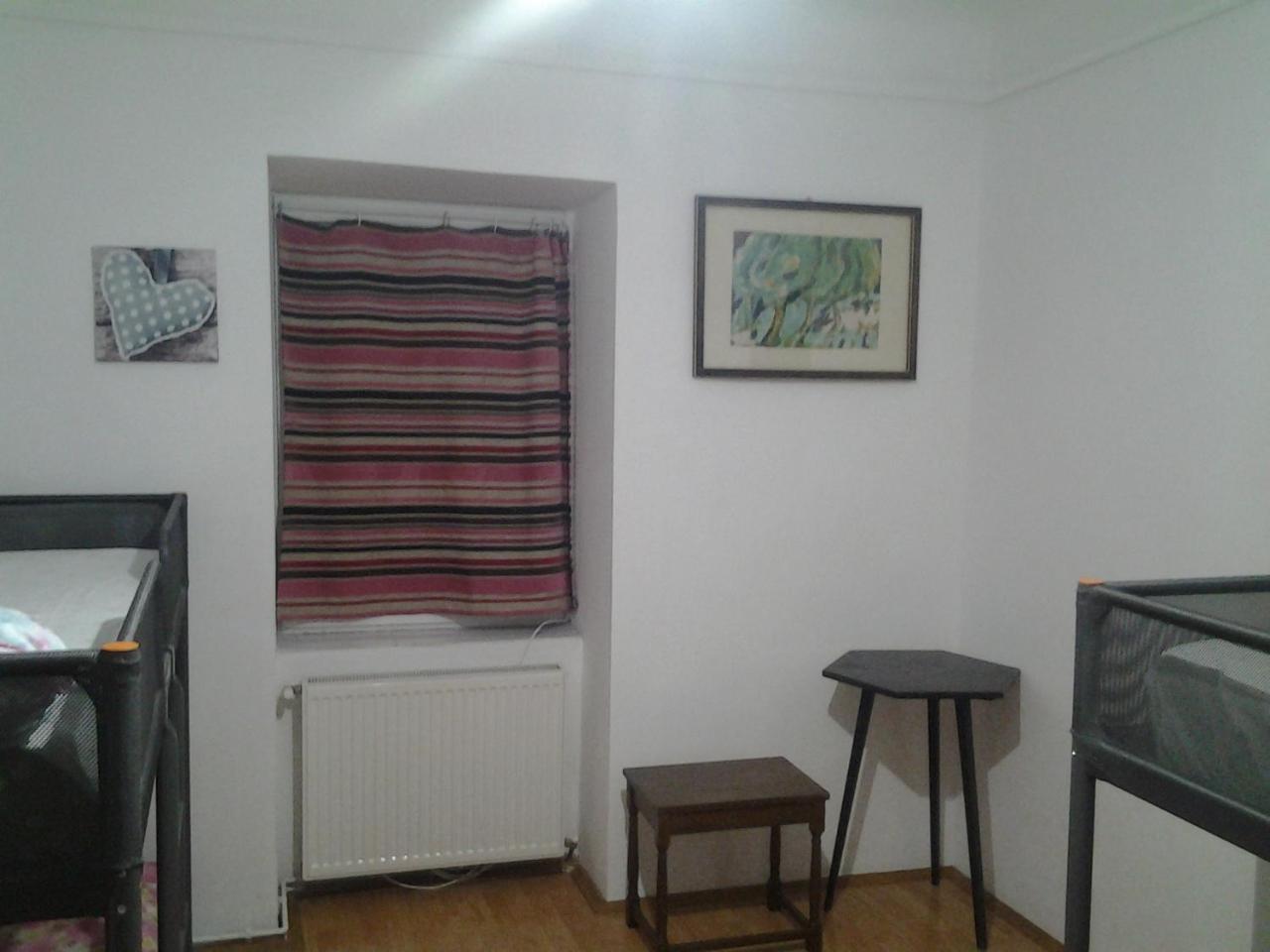 Leyla Hostel Brasov Luaran gambar