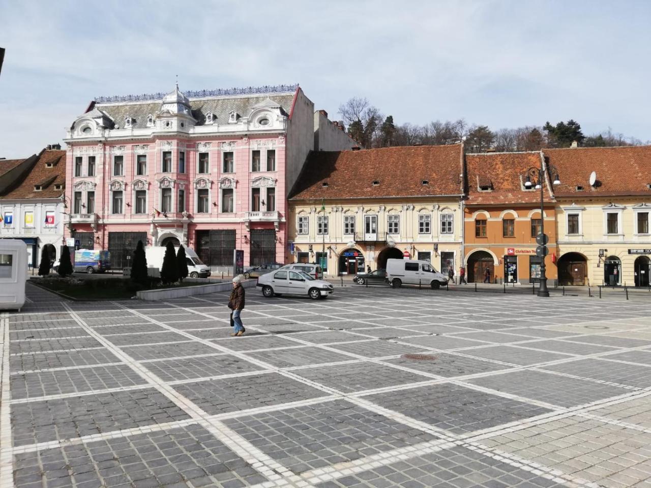 Leyla Hostel Brasov Luaran gambar