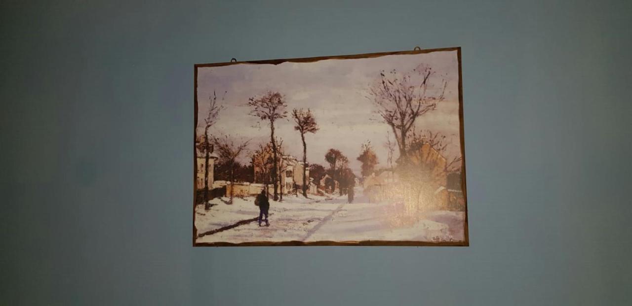 Leyla Hostel Brasov Luaran gambar