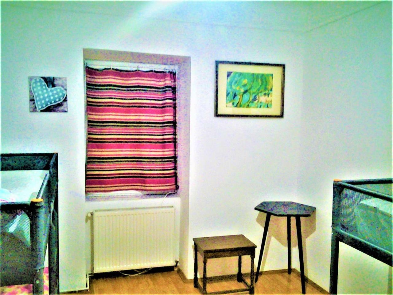 Leyla Hostel Brasov Luaran gambar